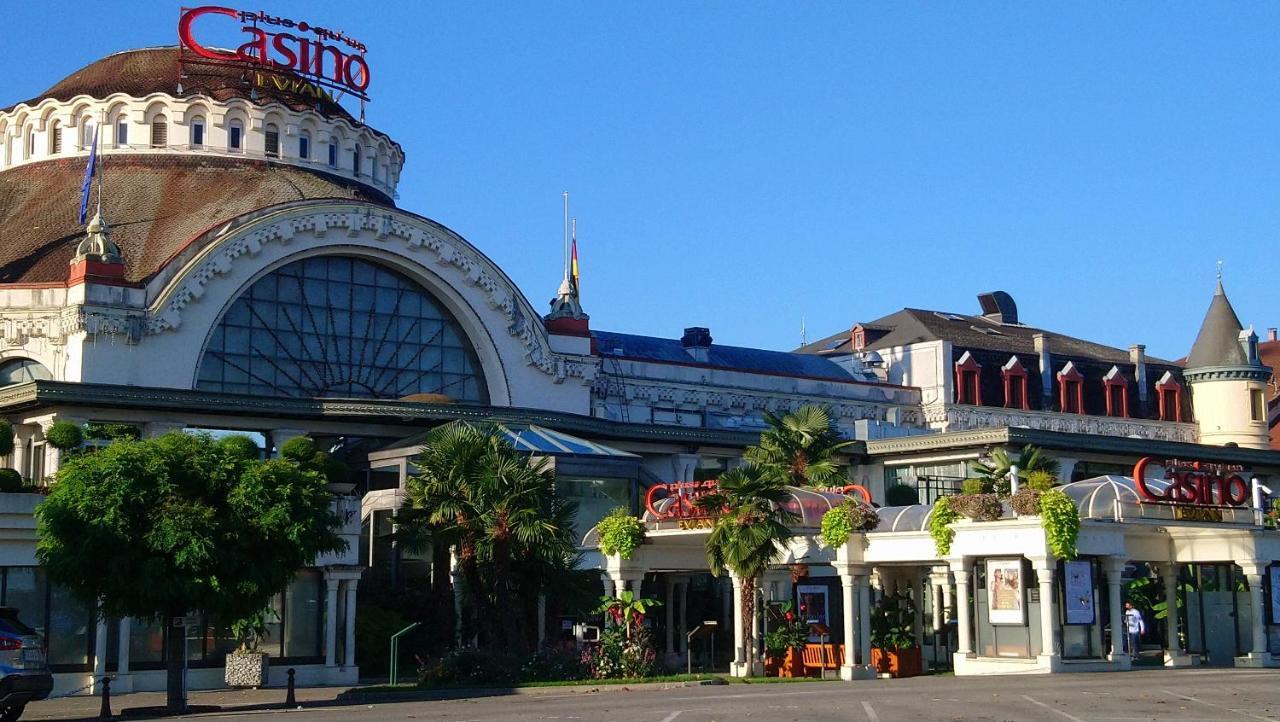 Hotel Du Palais Évian-les-Bains Exterior foto